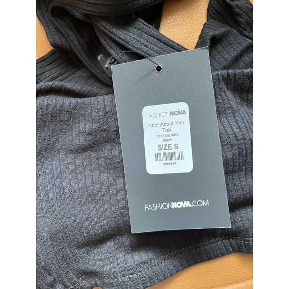 NWT Fashion Nova Black Knot About You Ribbed Halter Crop Top Size Small - Picture 7 of 8